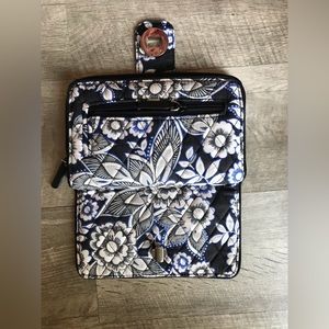Ver Bradley Snow Lotus Turnlock Wallet - has a purse to match as well